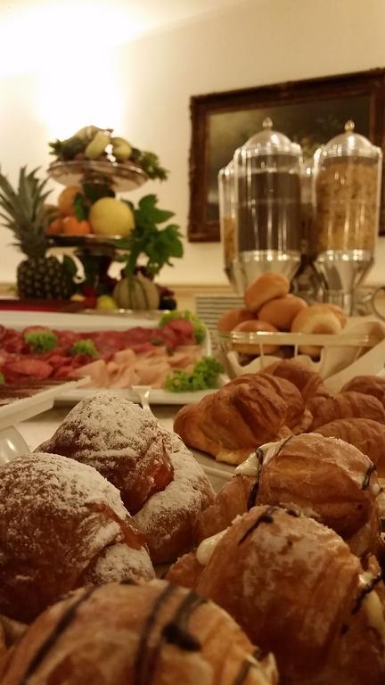 Hotel Villa Degli Angeli カステル・ガンドルフォ エクステリア 写真