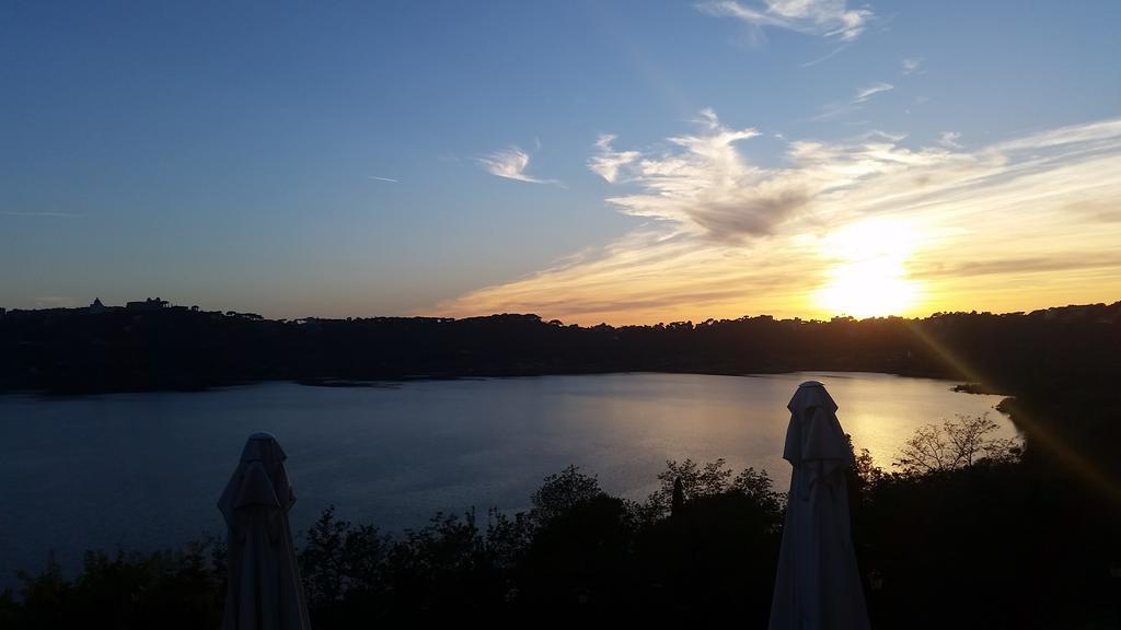 Hotel Villa Degli Angeli カステル・ガンドルフォ エクステリア 写真