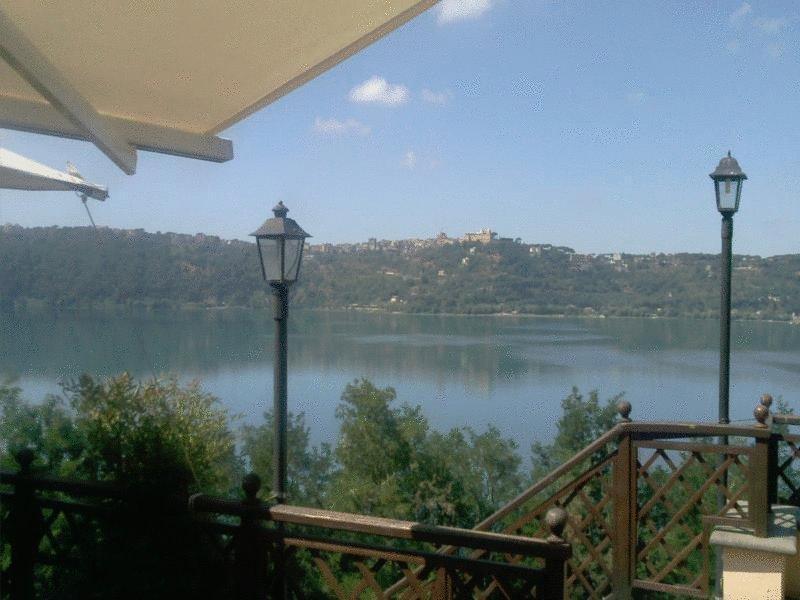 Hotel Villa Degli Angeli カステル・ガンドルフォ エクステリア 写真